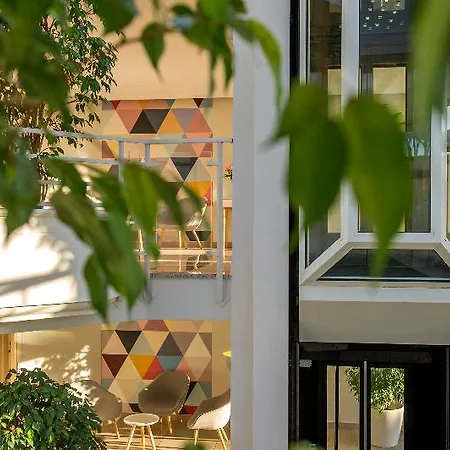 Отель Les Jardins De