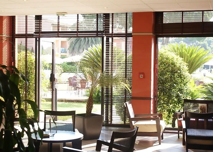 فندق Les Jardins De